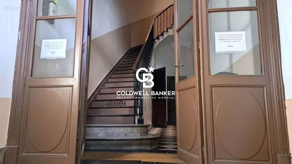 Appartement à MARSEILLE-4E