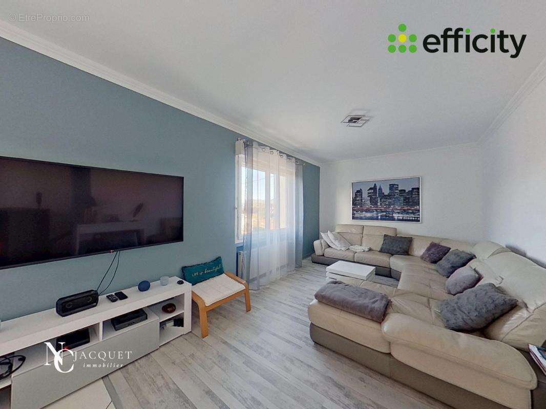 Maison à CHASSE-SUR-RHONE