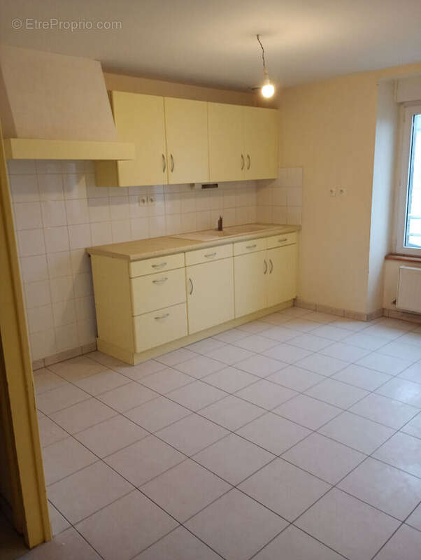 Commerce à INGUINIEL