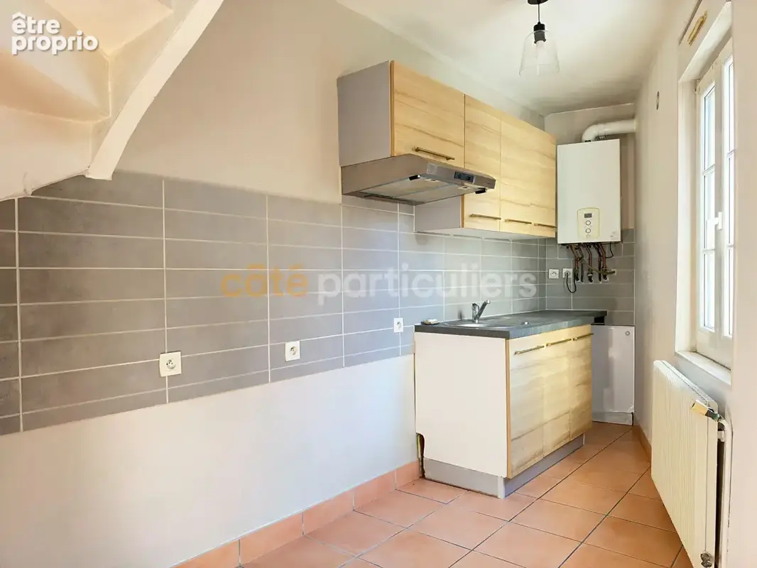A VENDRE- LAVAL - Maison 2 Chambres - photo 3