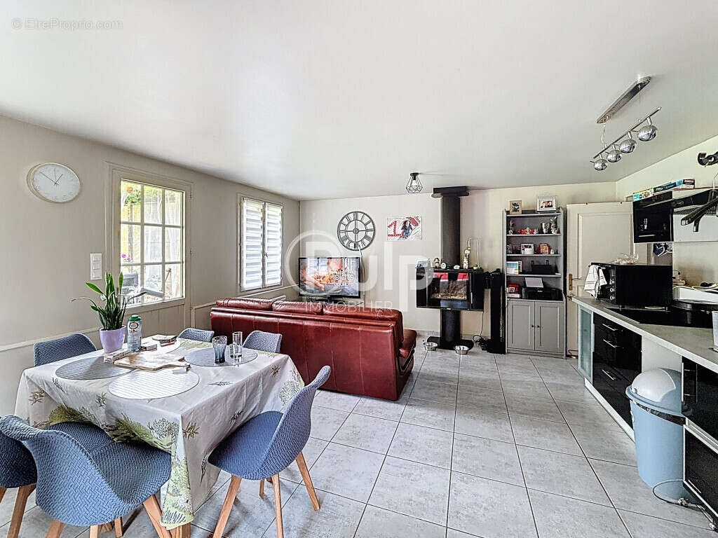 Appartement à CHERIENNES