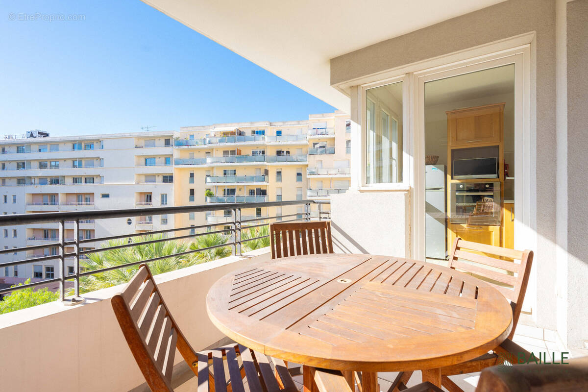 Appartement à MARSEILLE-8E