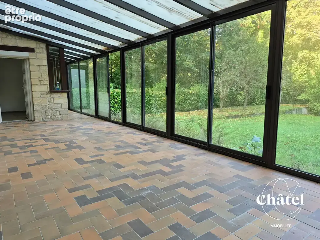 Maison en pierres 4 chambres - véranda- jardin arboré - photo 5