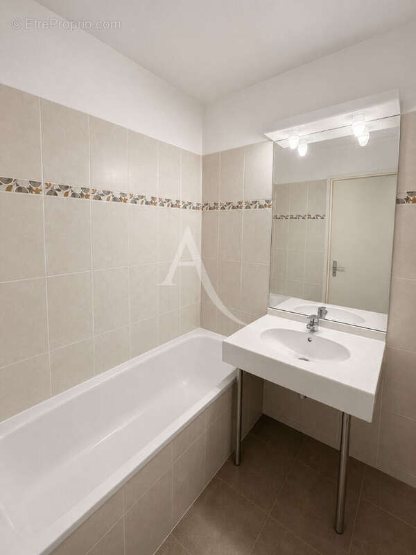 VILLENOY - T2 - avec parking et balcon - photo 5