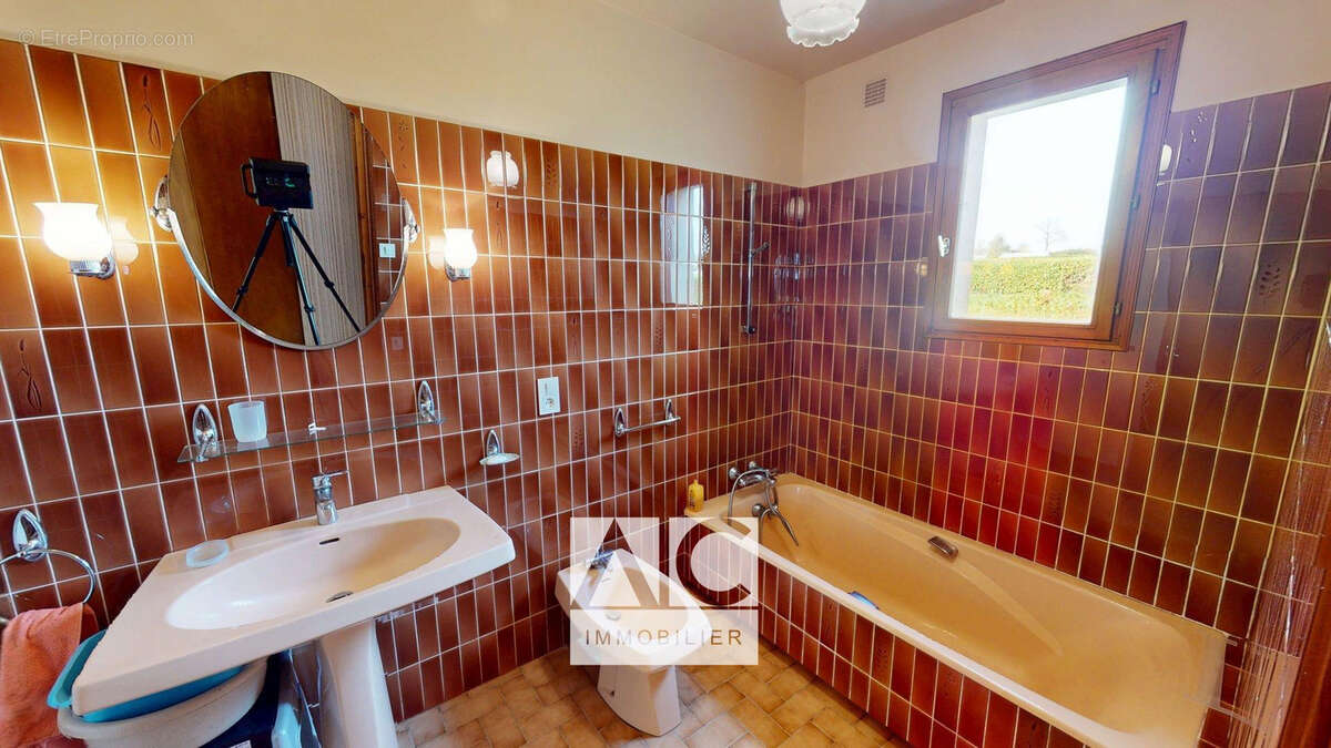 Maison à PLOUNEVEZ-QUINTIN