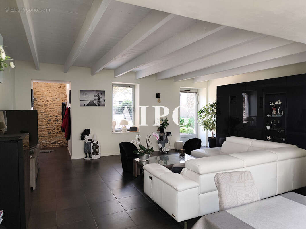 LANTIC, ensemble de deux maisons rénovées à vendre - photo 2