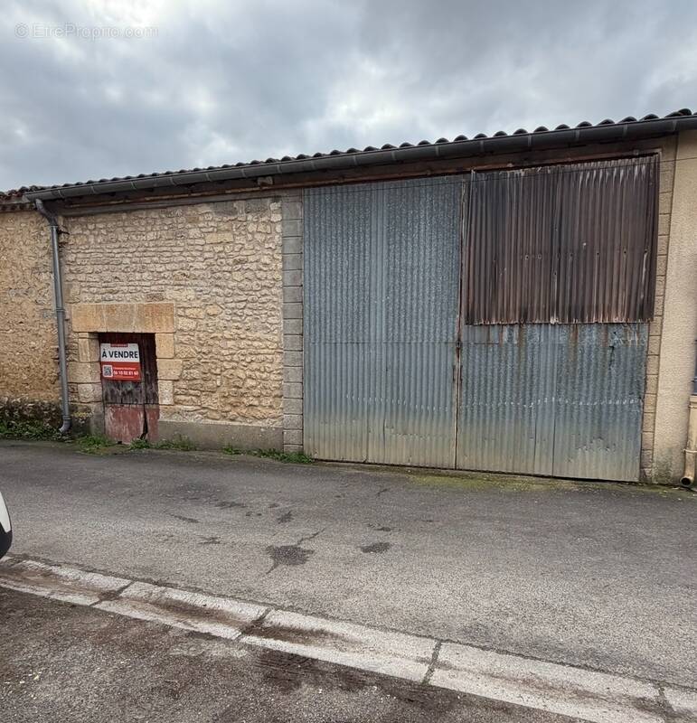 Maison à MORNAC