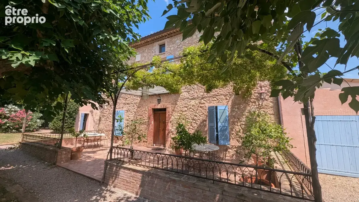 Maison 250 m² à Le Cannet-Des-Maures  - photo 2
