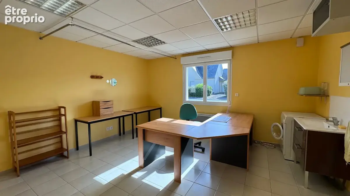 Local 128 m2 transformable en habitation   terrain 500 m2   proche Angers - photo 2