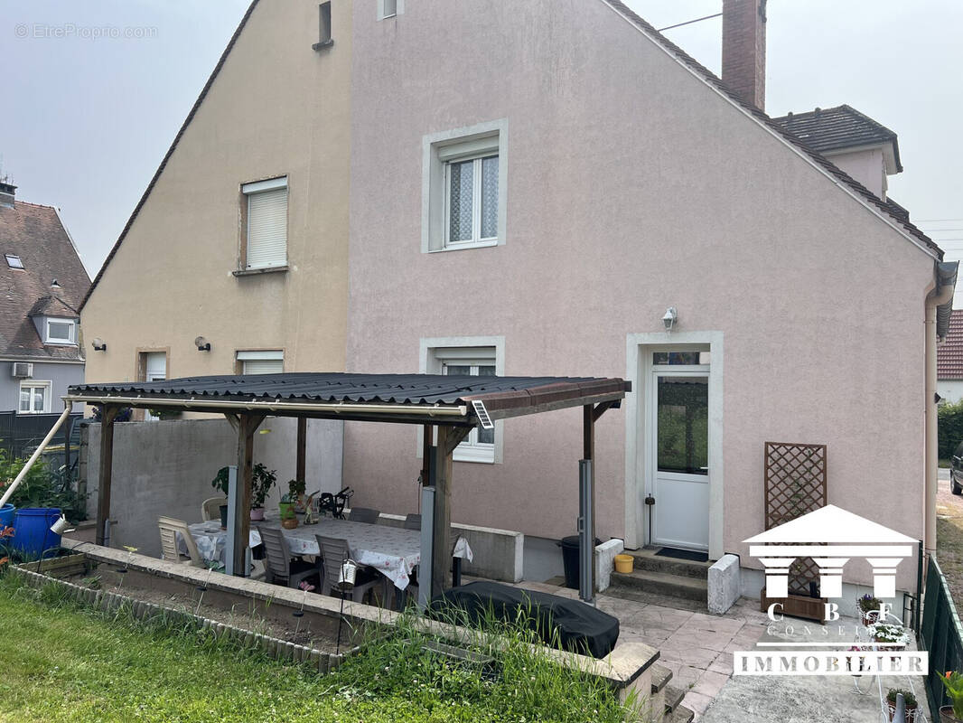 Maison à LE CREUSOT