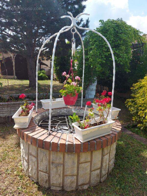 Maison à SAINT-ETIENNE-DU-ROUVRAY