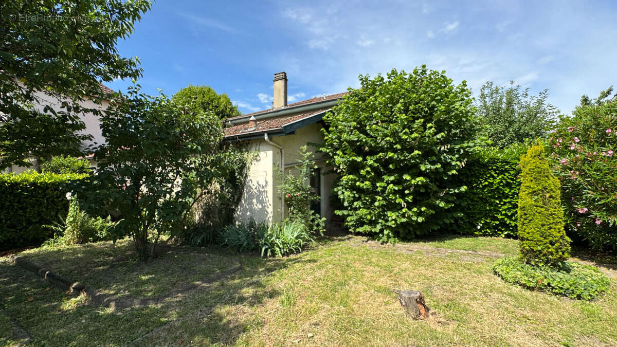 Maison à TASSIN-LA-DEMI-LUNE