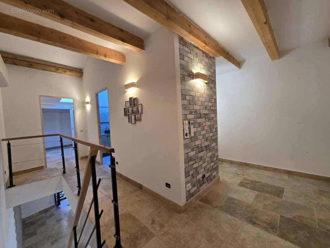 Maison à PELISSANNE