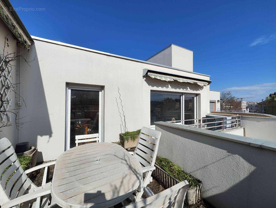 Appartement à LYON-3E