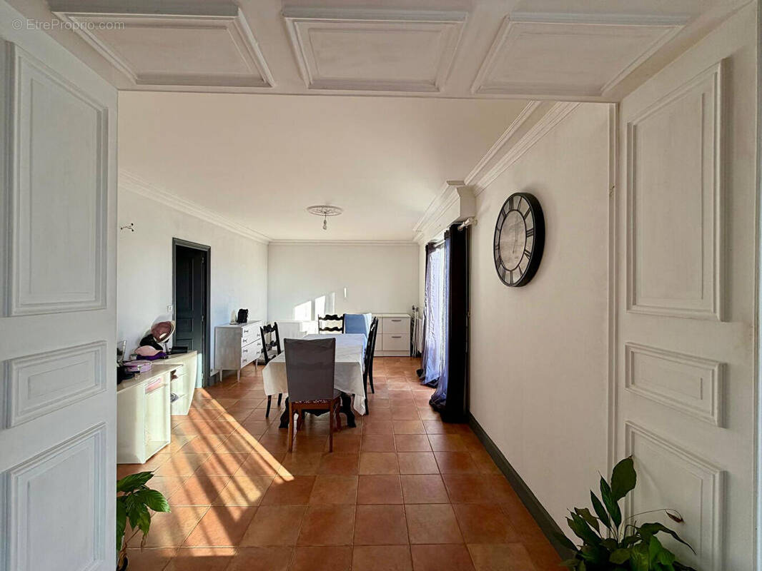 Maison à COSSE-LE-VIVIEN