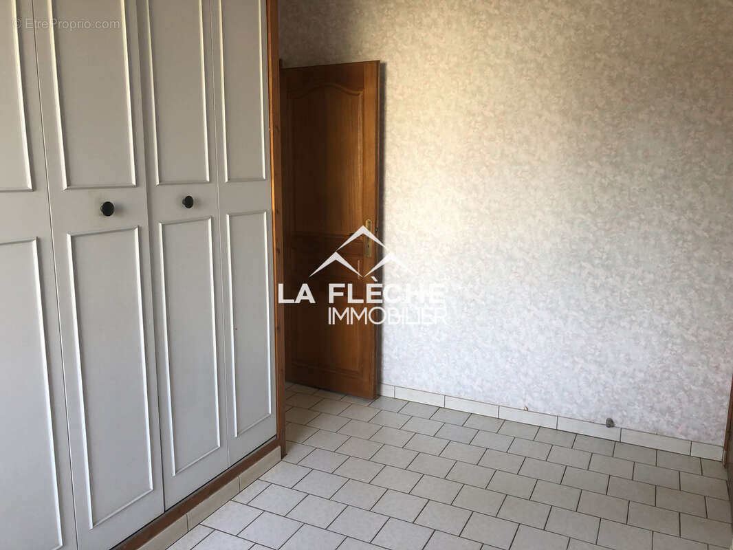 Maison à LA CHAPELLE-D'ALIGNE