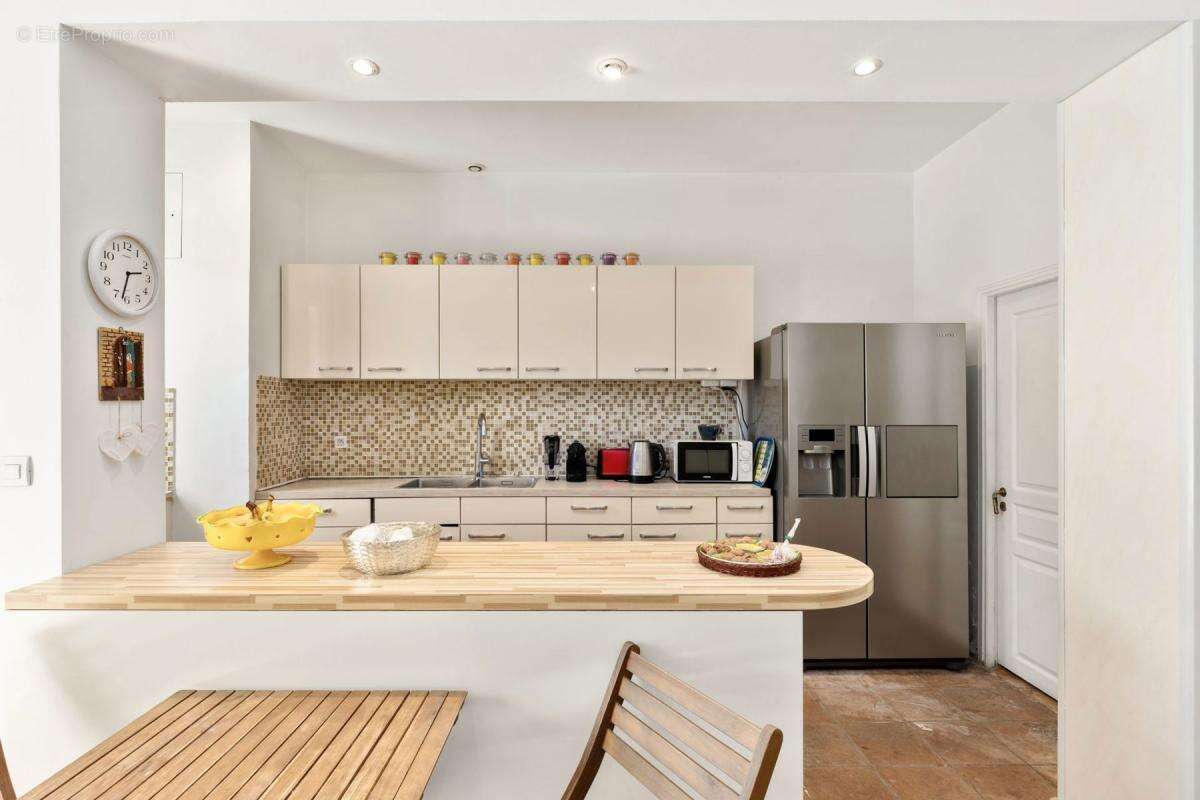 Appartement à VALLAURIS