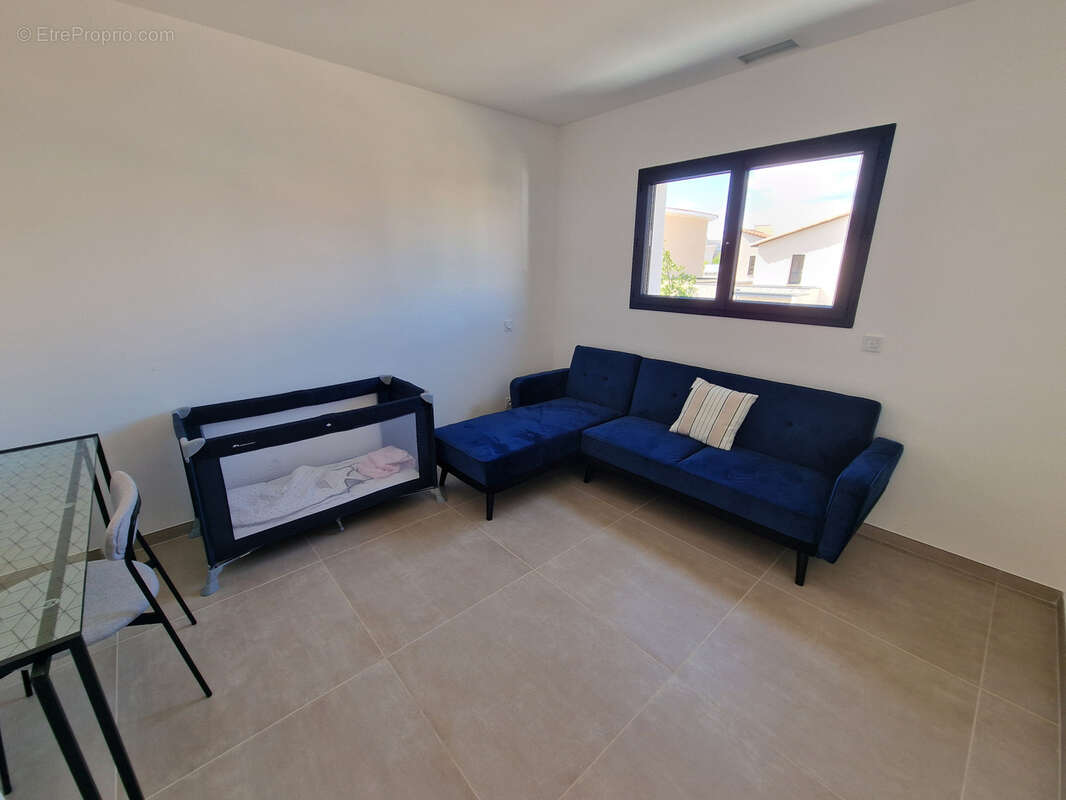 Maison à SAINT-BRES