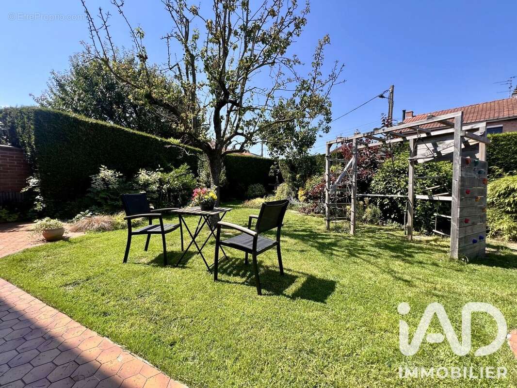 Maison 106 m² à Gondecourt  - photo 2