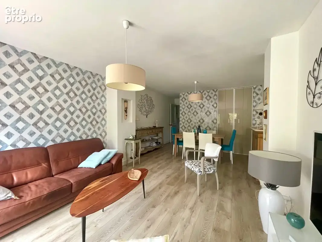Maison à SAINTES