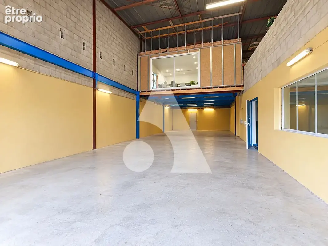 À vendre ! pas-de-porte / local à usage professionnel avec logement - photo 1