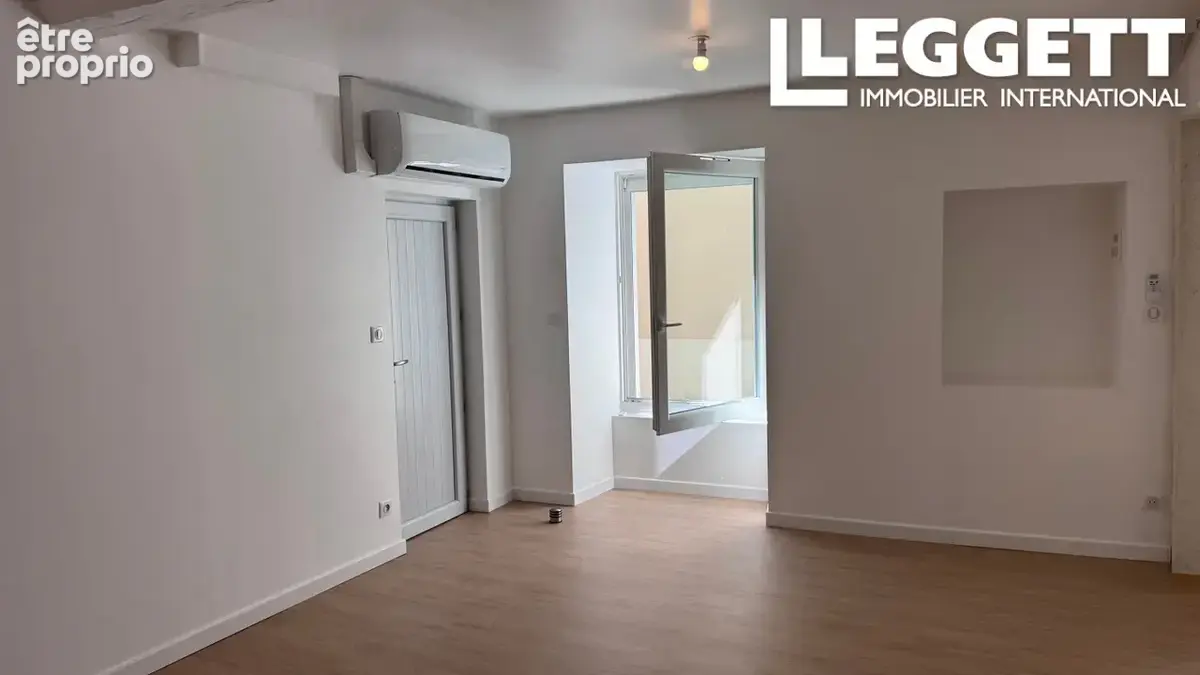Maison de village rénovée de 2 chambres avec beaux volumes à Salles-Lavalette - photo 3