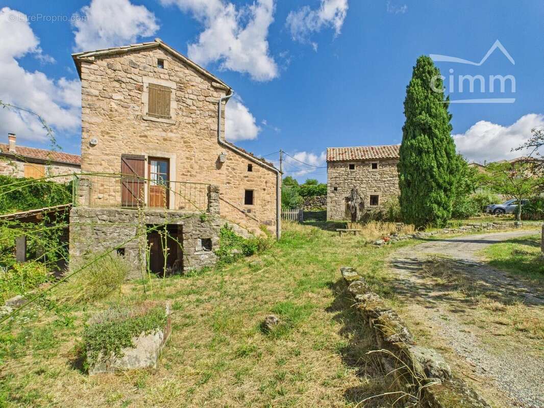 Maison à SAINT-ANDRE-LACHAMP