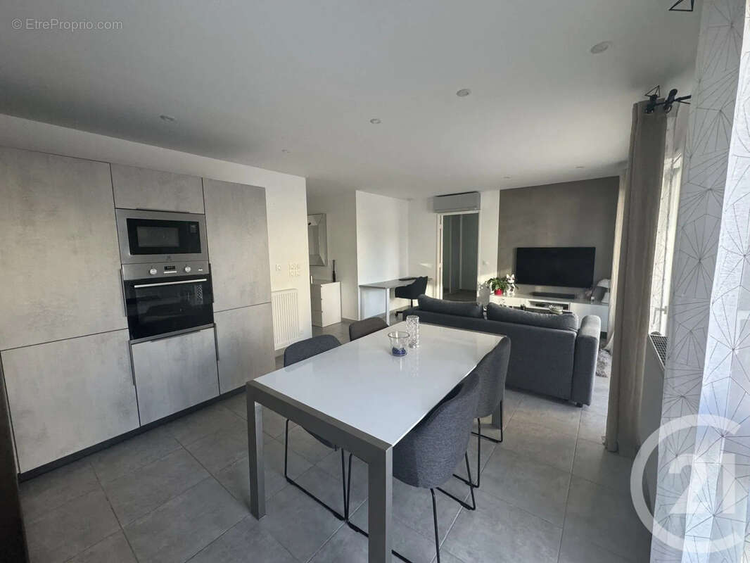 Appartement à PONT-EVEQUE