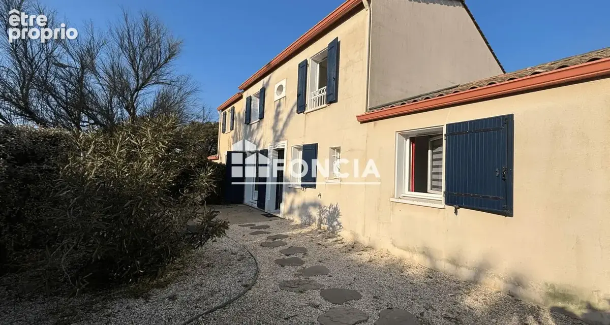 A quelques mètres de la Plage de la Parée ! - photo 10