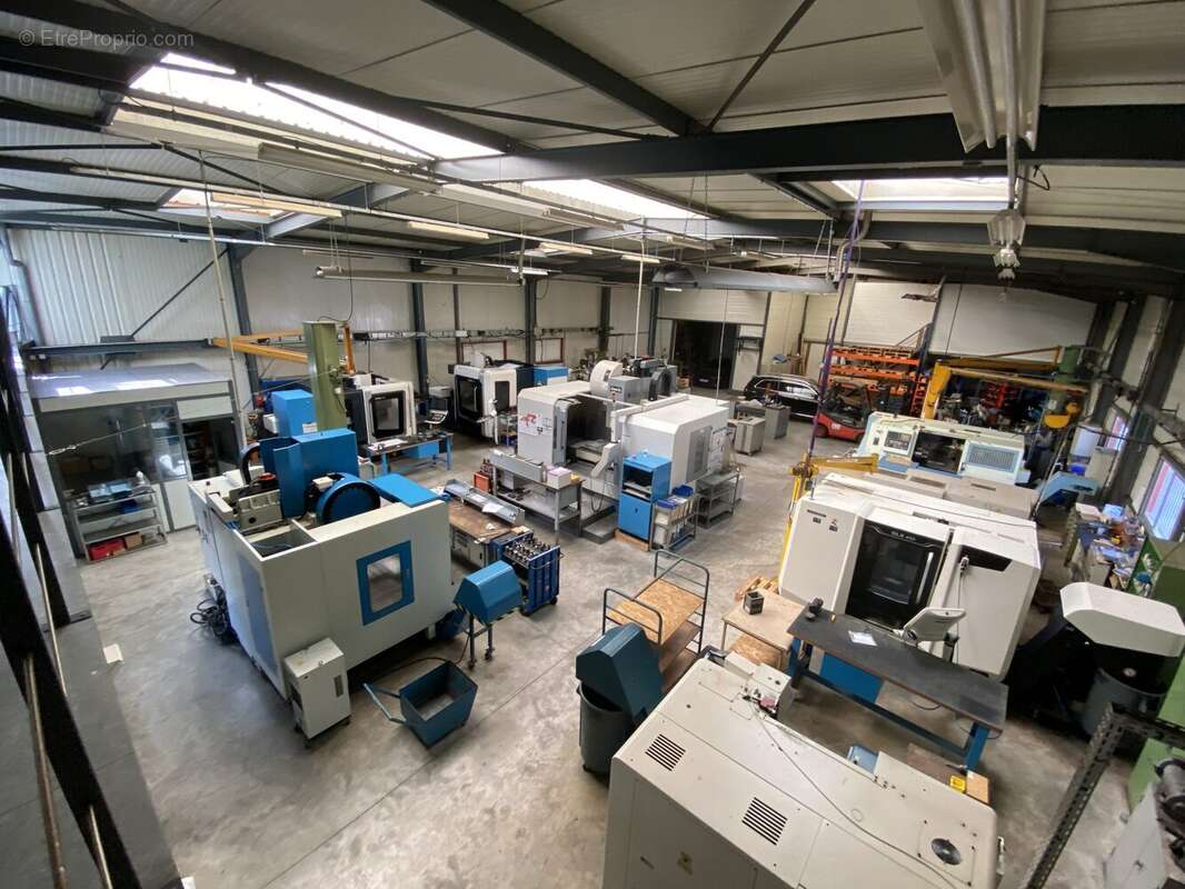 Commerce à ABONDANT