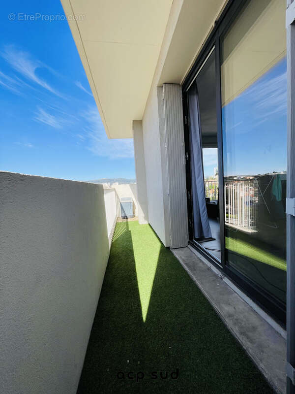 Appartement à MARSEILLE-4E