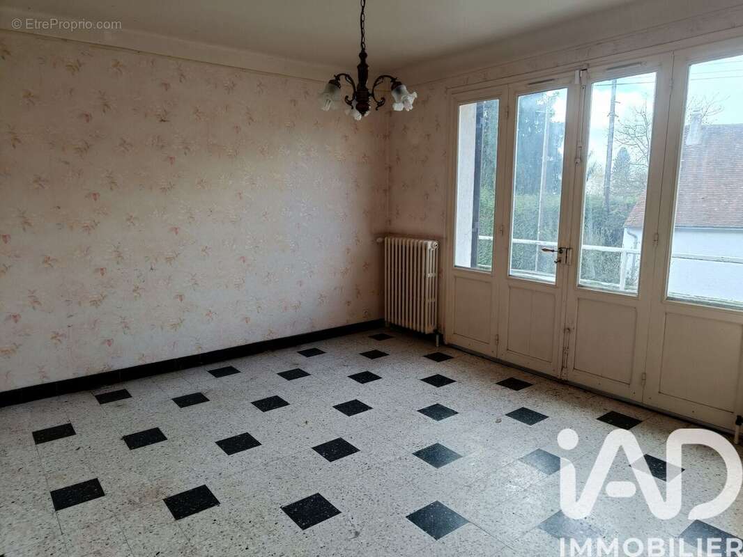 Photo 6 - Maison à HOUDAN