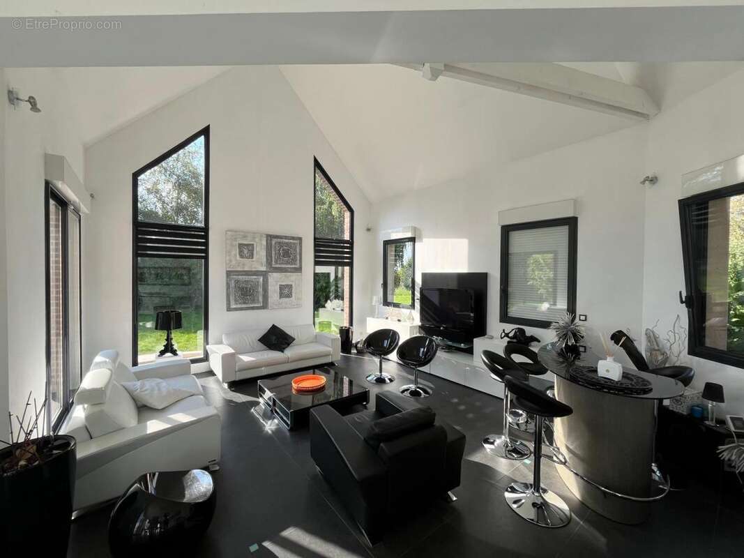 Maison 265 m² à Awoingt  - photo 2