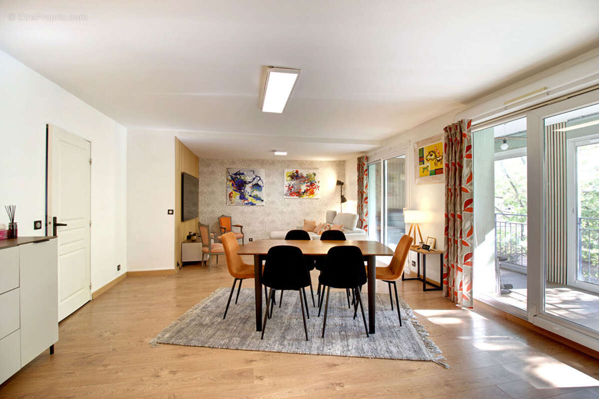 Rives du Lez - T4/T5 de 117 m² avec garage - photo 2