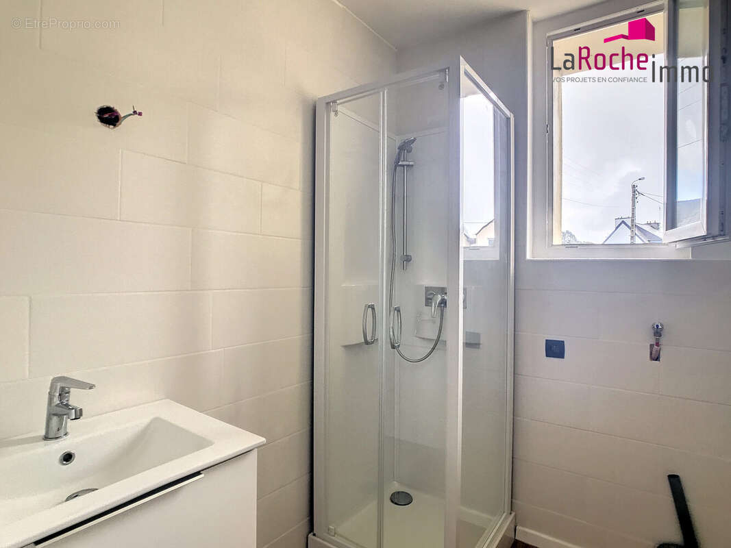 Maison à LA ROCHE-MAURICE