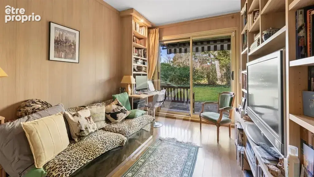 Appartement traversant avec jardin privatif de 500 m² - photo 10