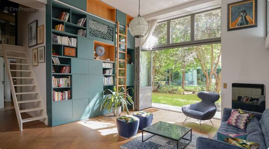 Appartement à PARIS-3E