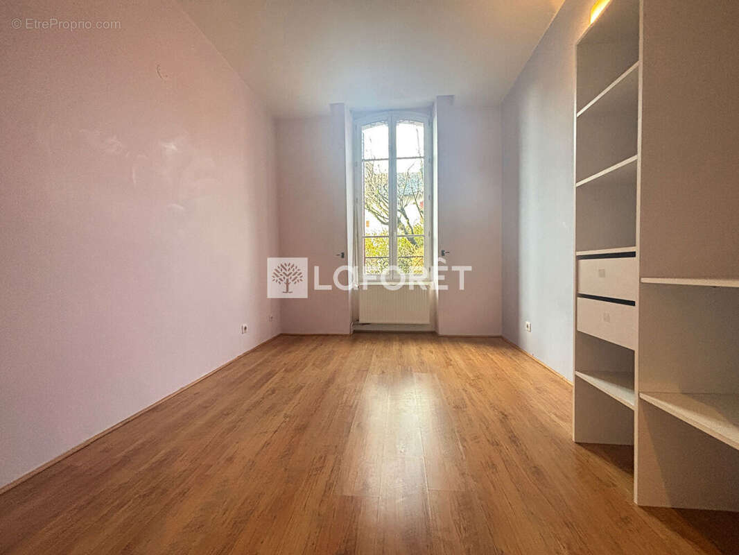 Appartement T3 bis + Grande Terrasse - photo 5