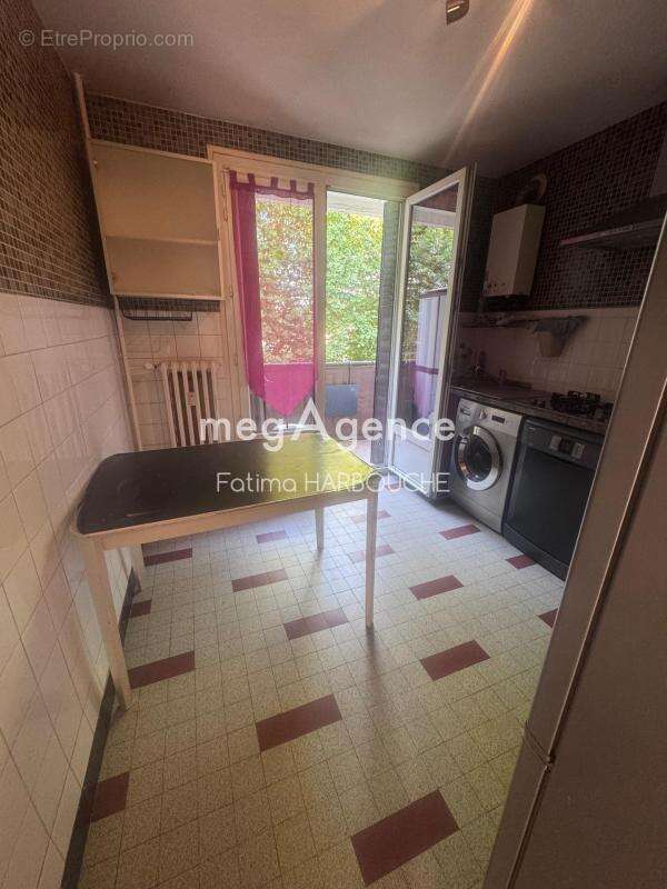 À Vendre : Appartement T3 – 56 m² – Le Chambon-Feugerolles - photo 5