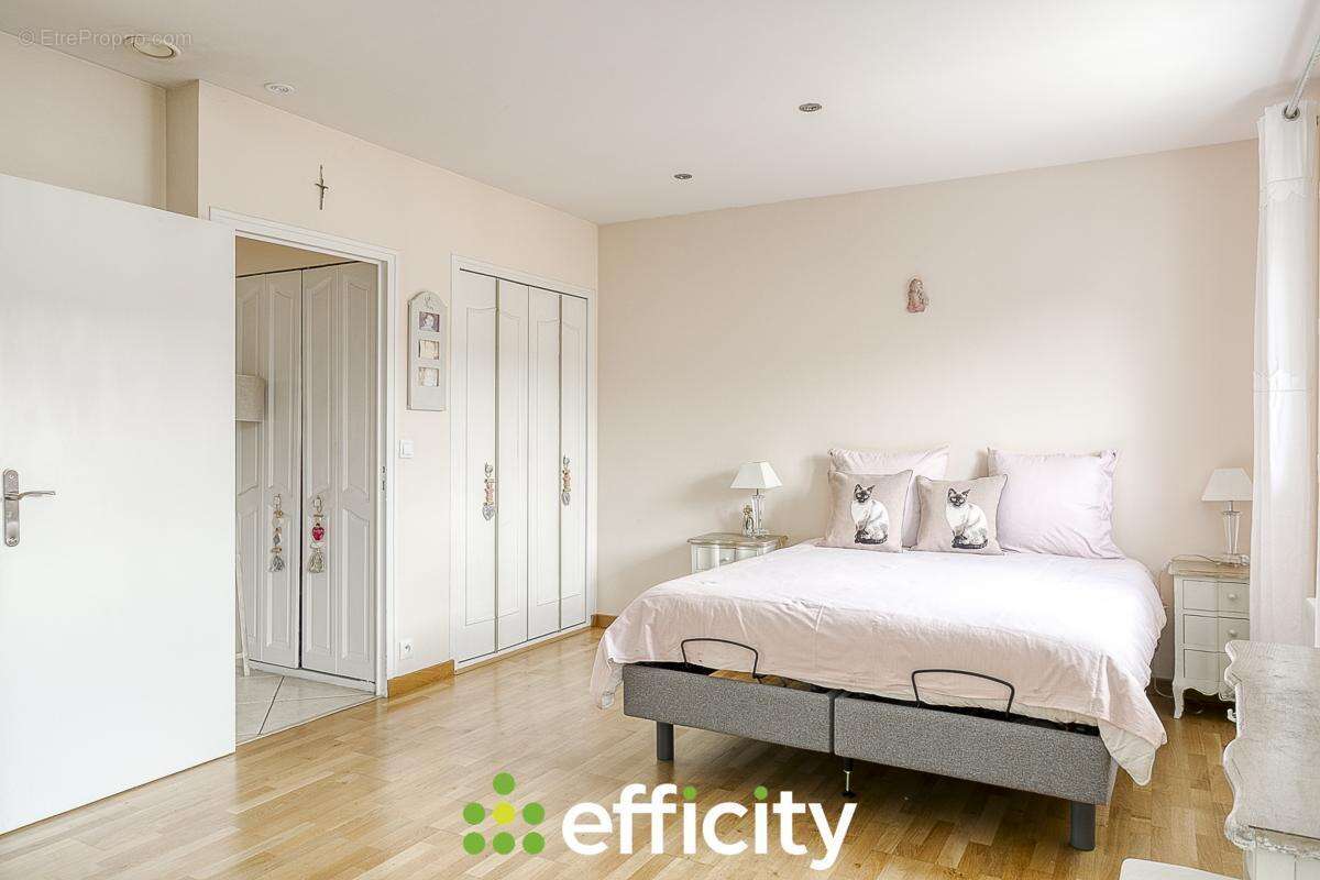 Maison à CHASSE-SUR-RHONE