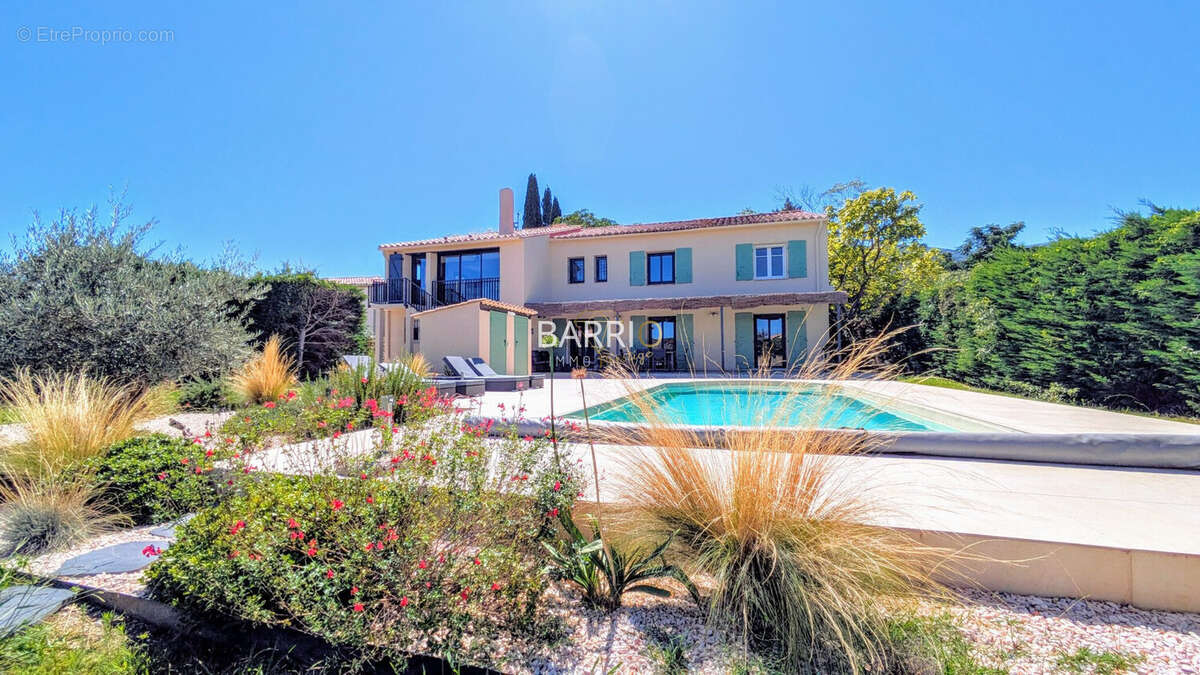 Maison à LAROQUE-DES-ALBERES