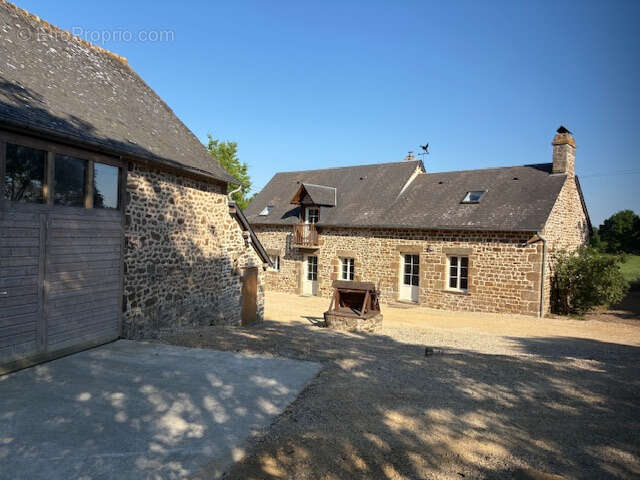 Maison à AMBRIERES-LES-VALLEES