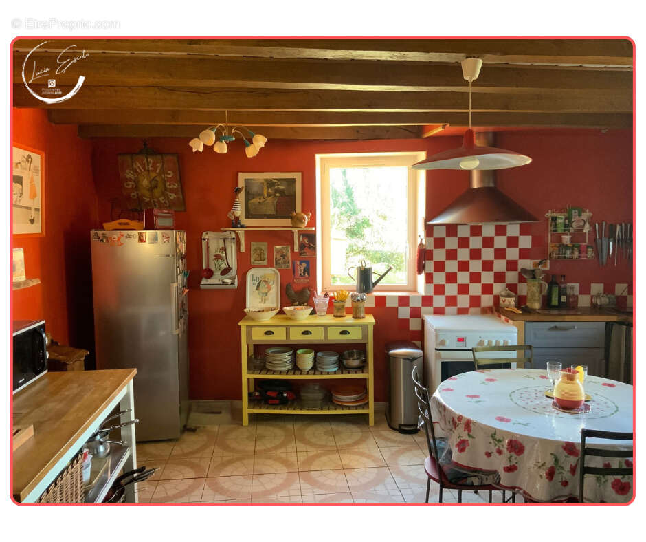 Maison à SAINT-MEDARD-LA-ROCHETTE