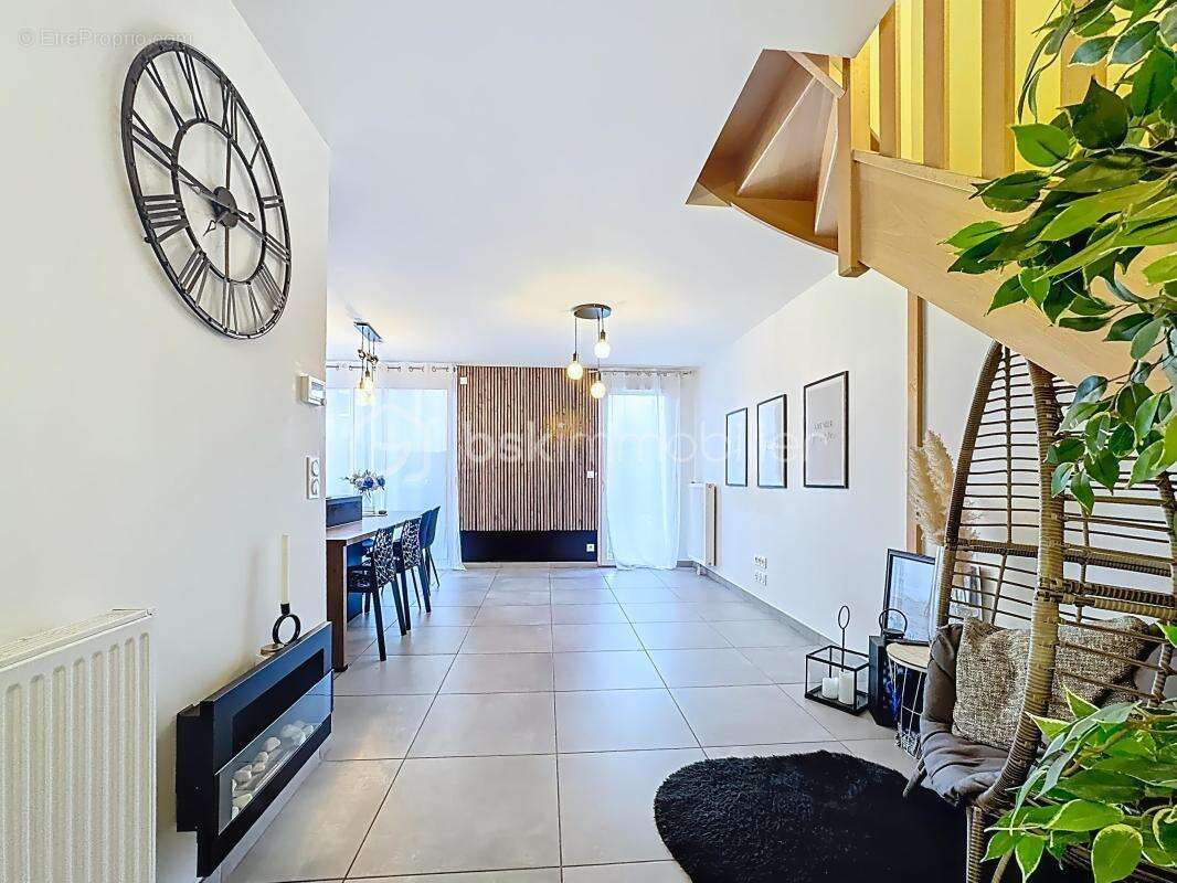 Maison contemporaine 90 m² – 3 chambres – Jardin – garage - photo 5