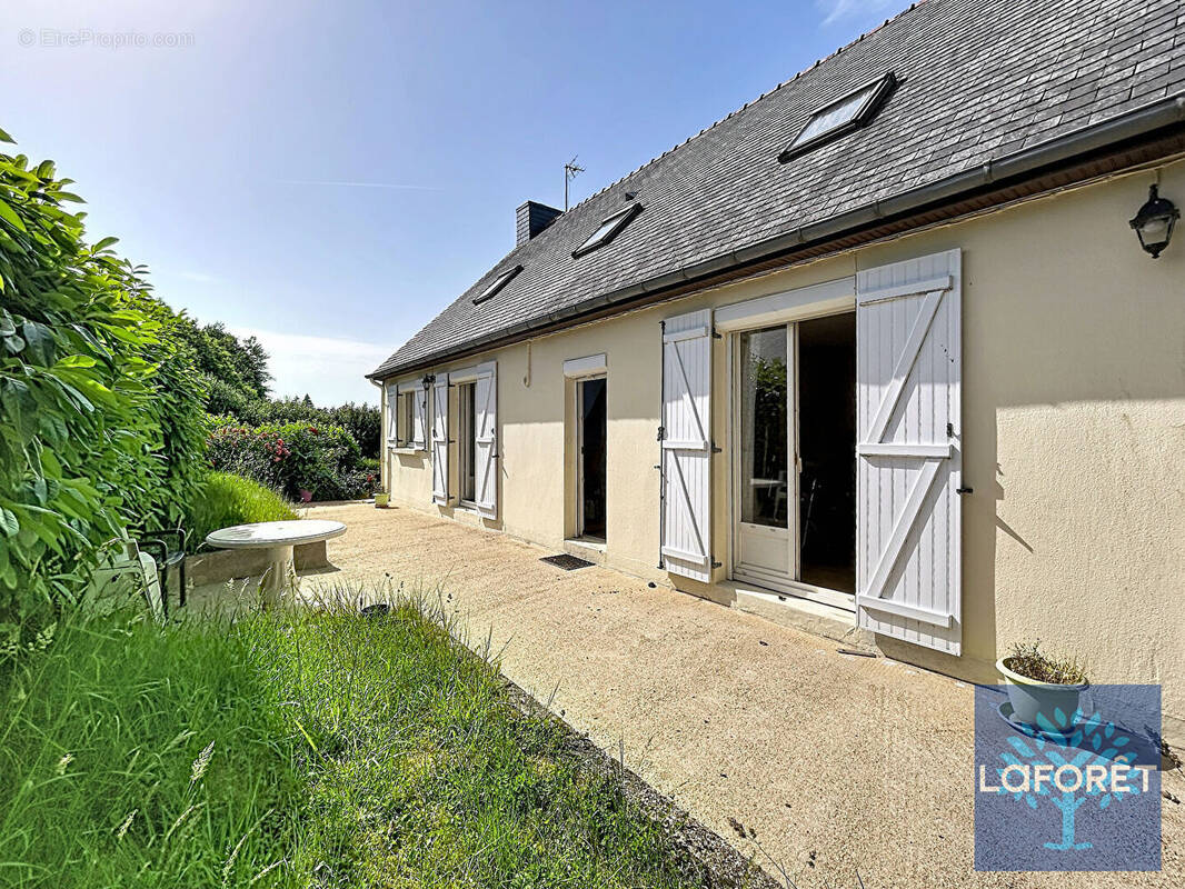 Maison à MELGVEN