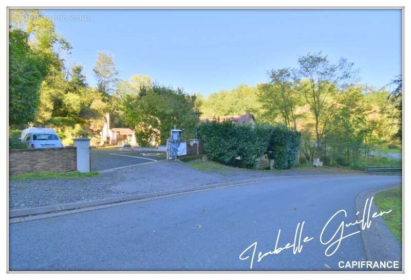 Maison à NERIS-LES-BAINS