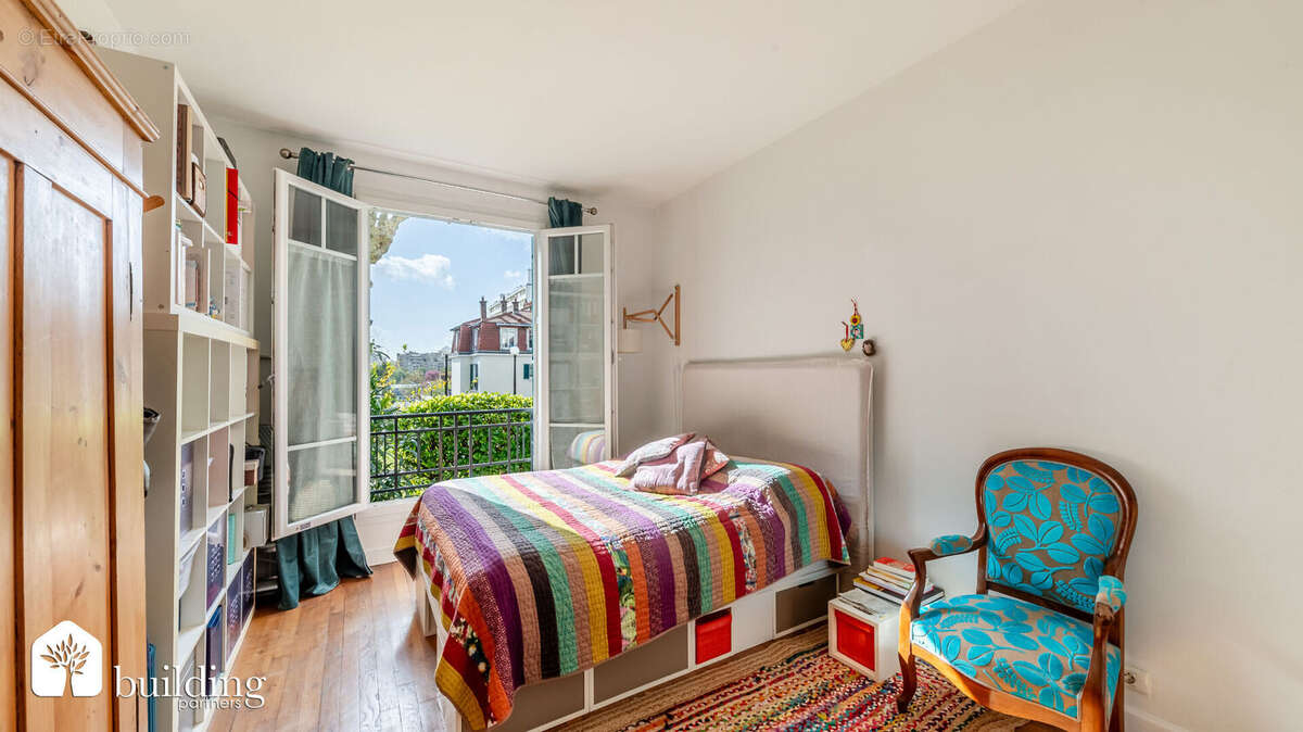 Appartement à COURBEVOIE