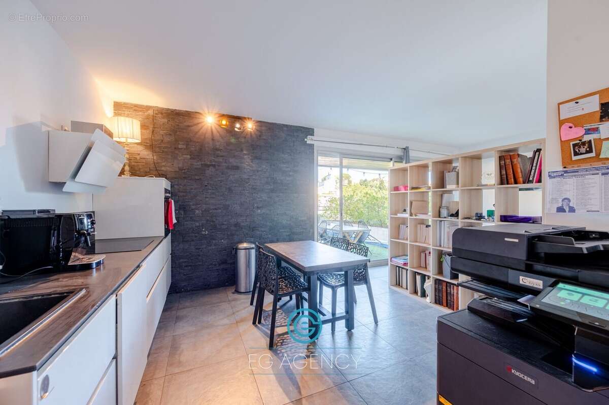 Appartement à MARSEILLE-8E