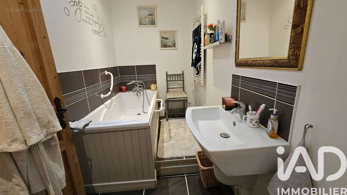 Maison 228 m² à Souvigne  - photo 7
