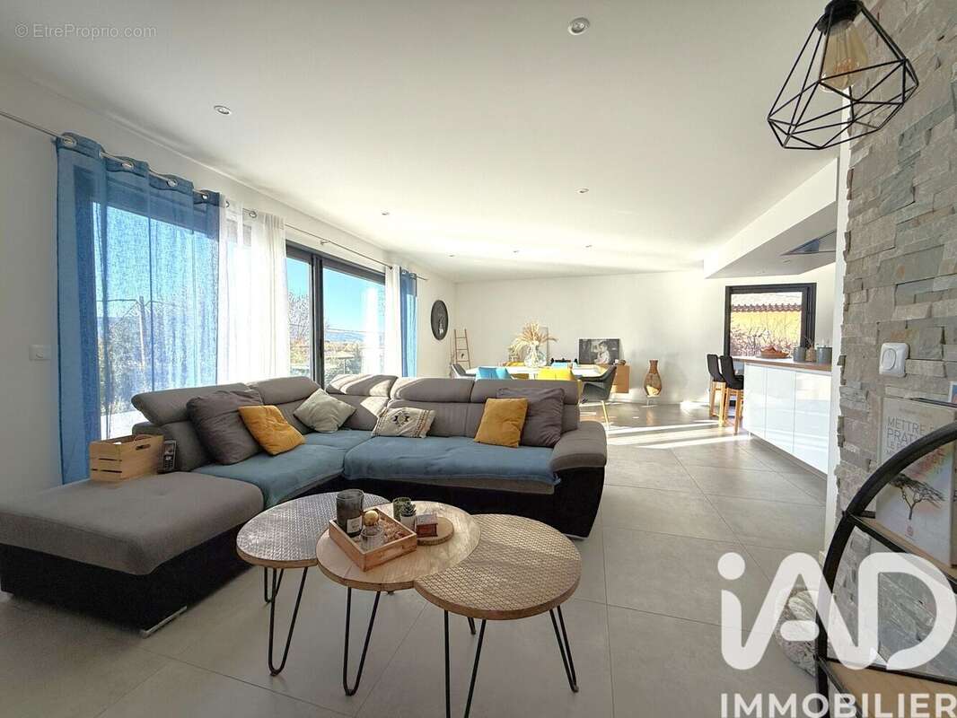 Photo 5 - Maison à PUGET-SUR-ARGENS